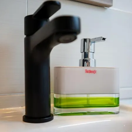 Sakura - Face Gare Daire Tours