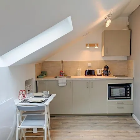 Sakura - Face Gare 公寓 *