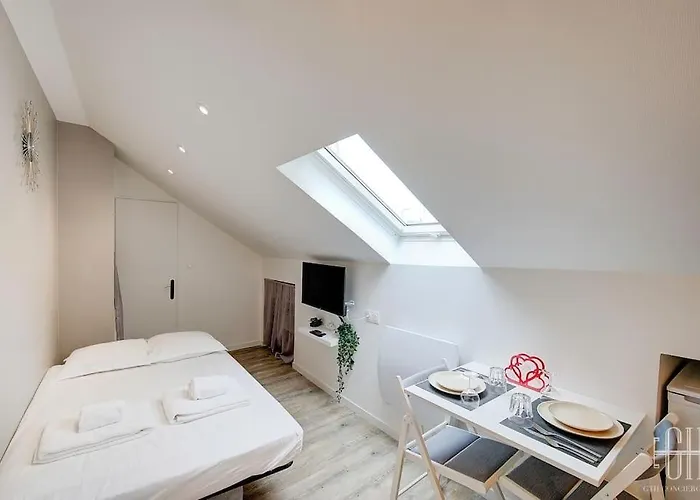 Sakura - Face Gare 公寓